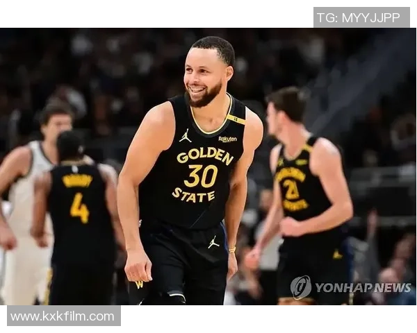 全球足球巨星年薪排行榜 各大球员收入揭秘