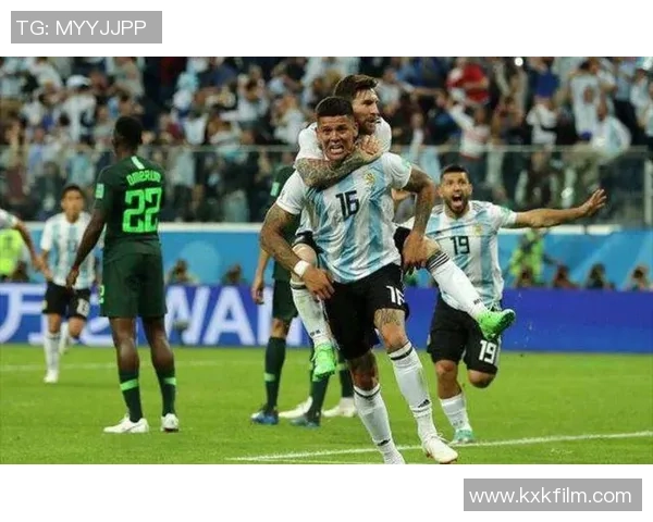 全球足球明星同场竞技 展现激情与技术的巅峰对决