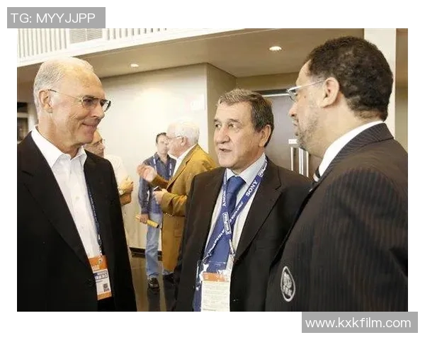 初代足球明星人物盘点:从贝肯鲍尔到佩雷拉的传奇足迹 初代足球明星人物盘点:从贝肯鲍尔到佩雷拉的传奇足迹