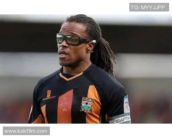 天下足球十大球星盘点 他们的传奇足迹如何影响了世界足坛的发展