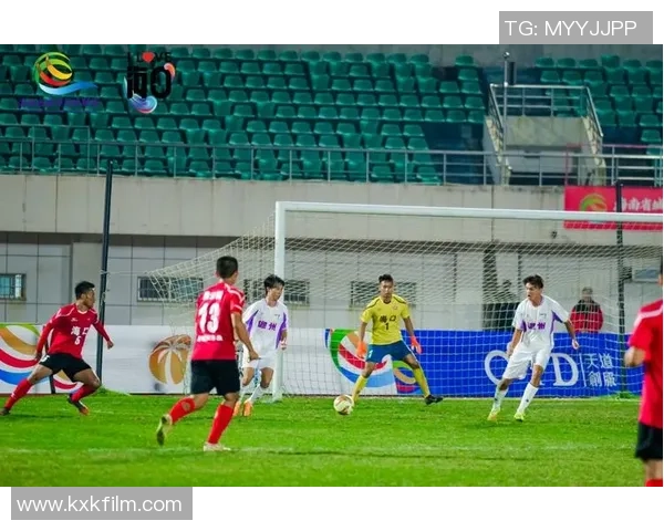 聚焦当今绿茵赛场巨星风采展现现役足球球星激情瞬间