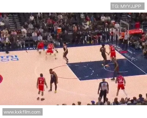 足球巨星街头精彩瞬间 探秘球场之外的另一面世界