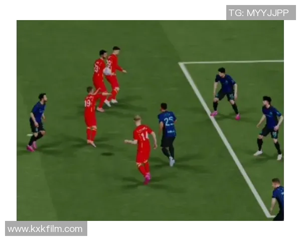 足球弧线挑战赛：球星们如何完美掌控弧线球技巧与进攻艺术